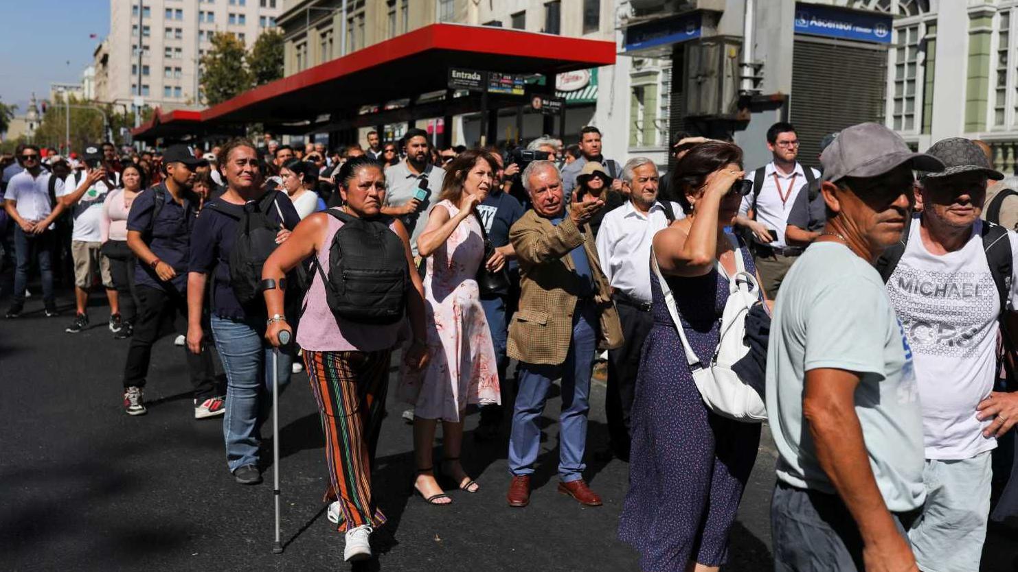 Chilenos en Santiago, 25 de febrero 2025.