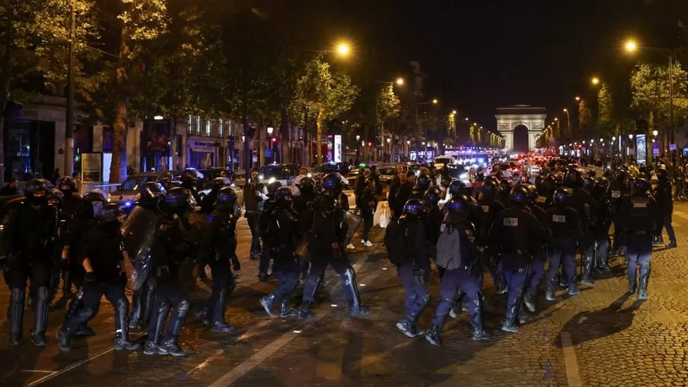 Pengawasan polisi ketat di sekitar Champs Elysee