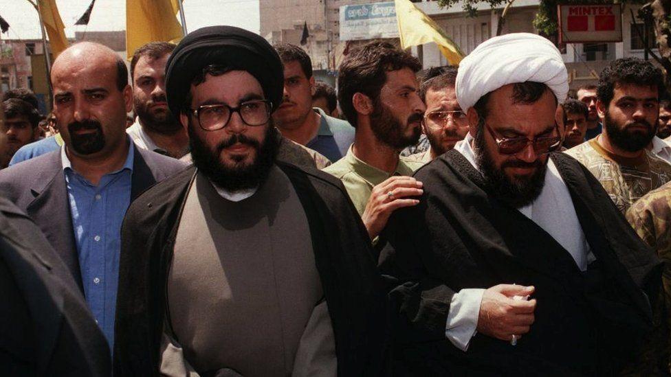 Hassan Nasrallah foi nomeado representante de Khomeini para certos assuntos religiosos no Líbano
