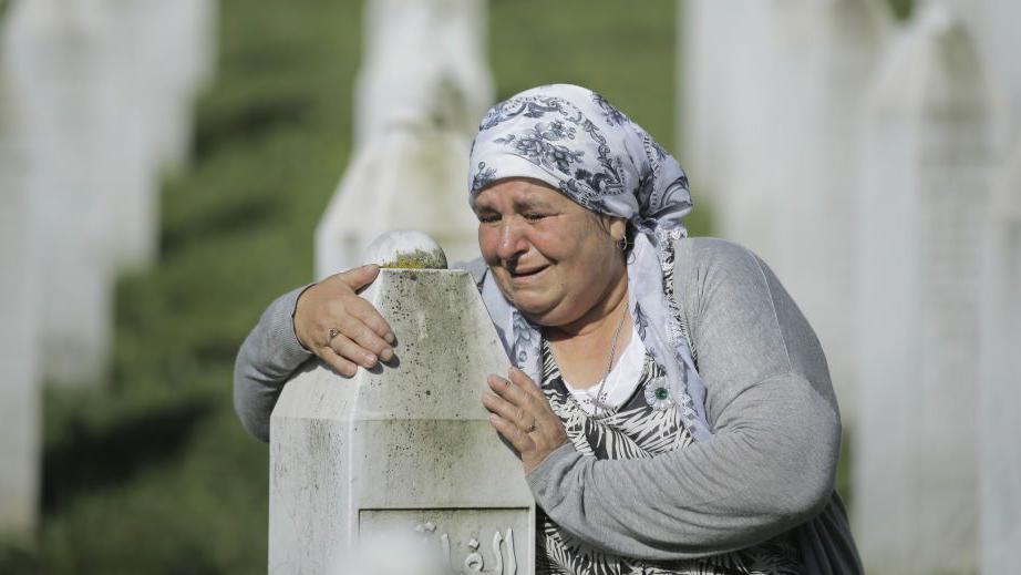 سربرنیتسا، نسل کشی، بوسنیا، سربیا