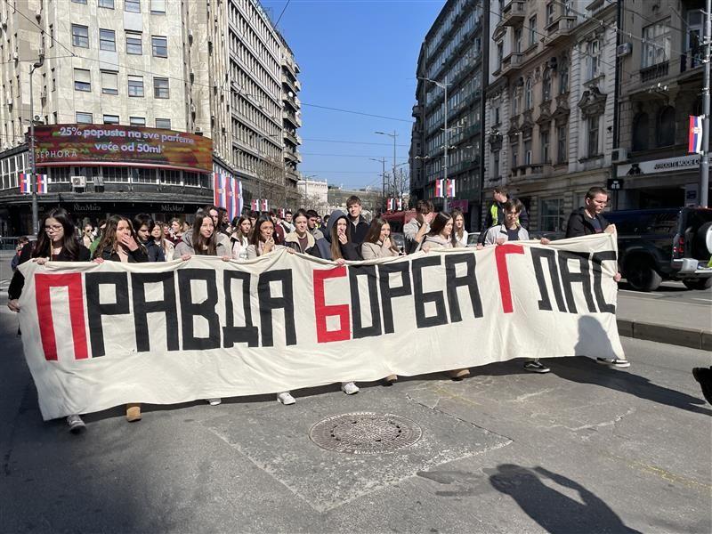 Učenici Pete beogradske gimnazije na protestu