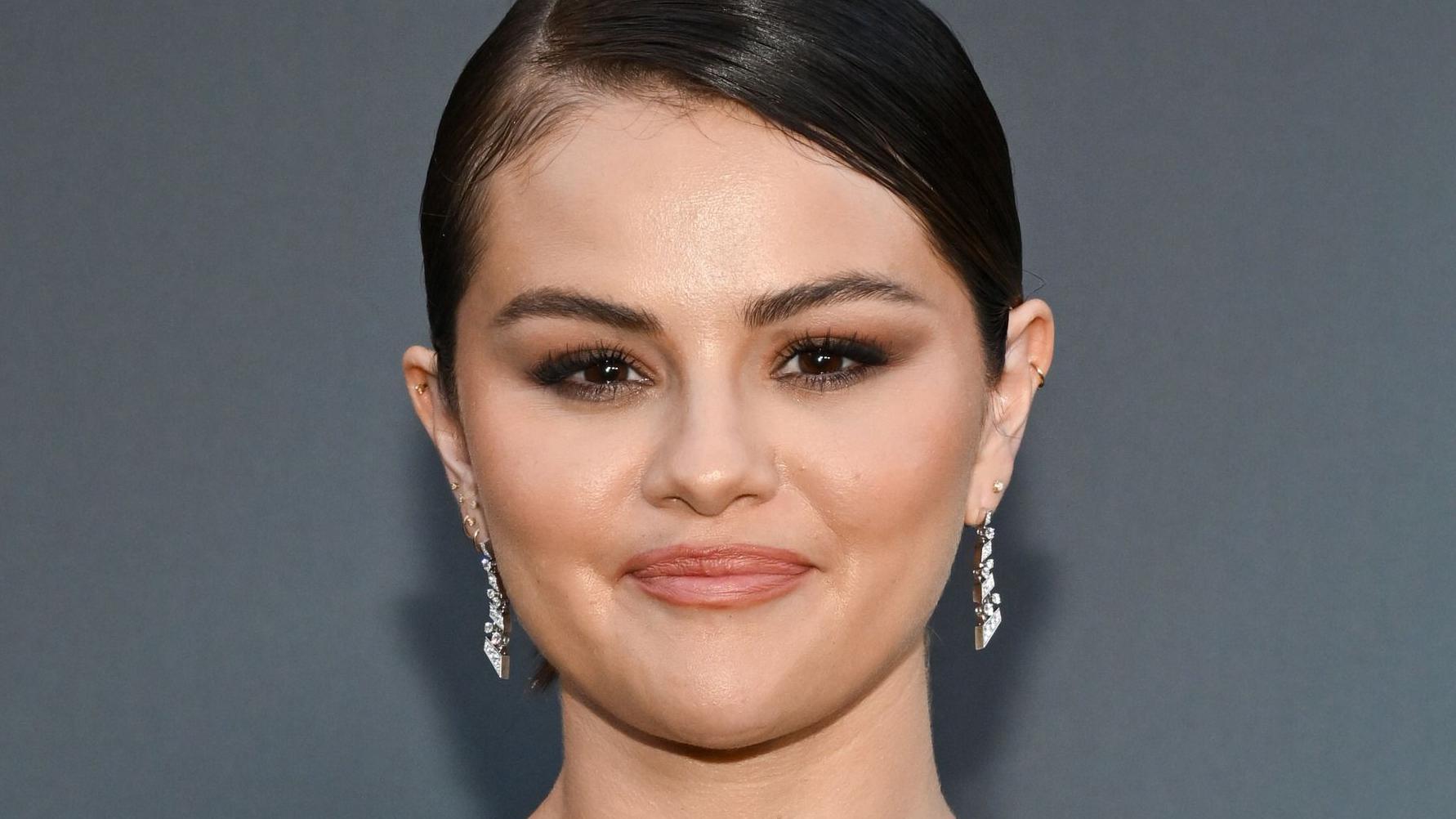 Selena Gomez says she cant carry her own children