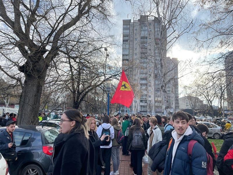 ferari zastava, zastava ferarija, studenti, studentski protest