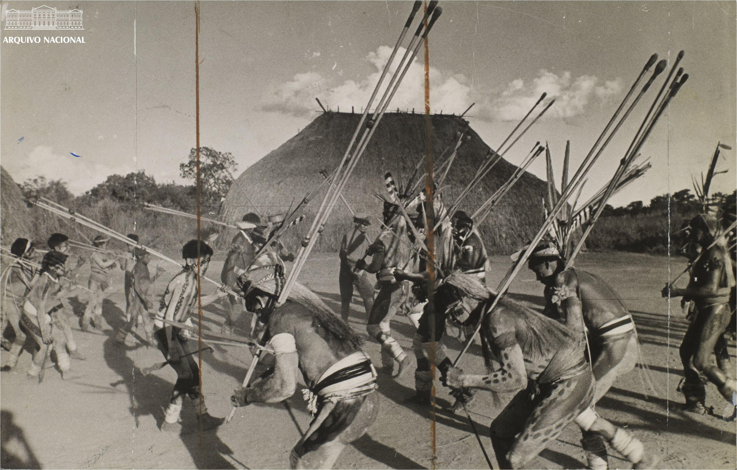 Cerimônia indígena na região do Xingu, anos 1960