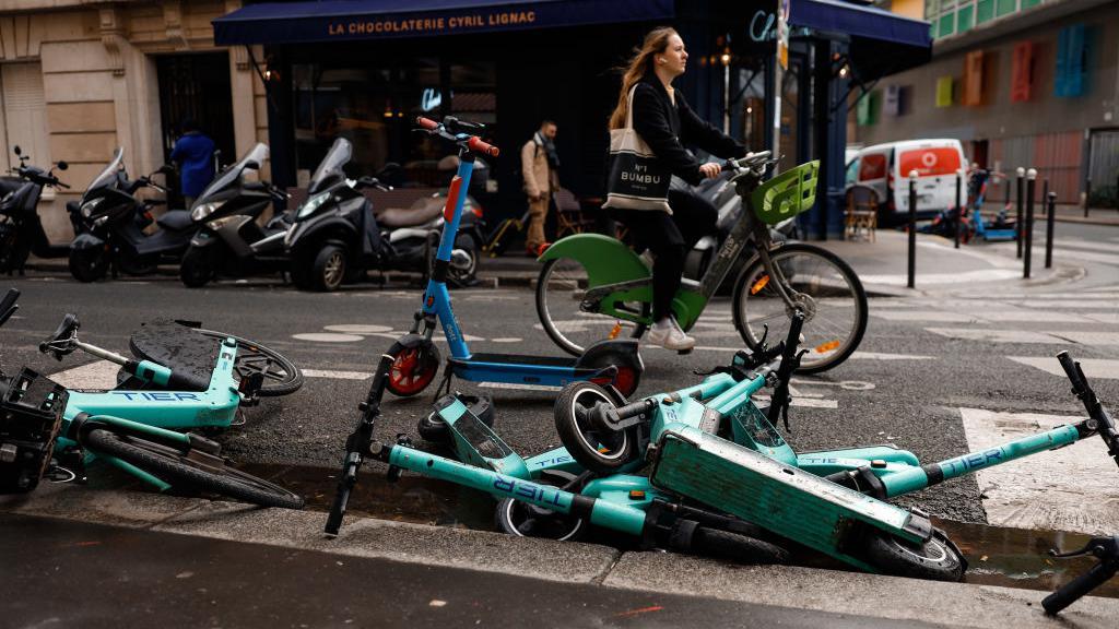 Monopatines eléctricos en París