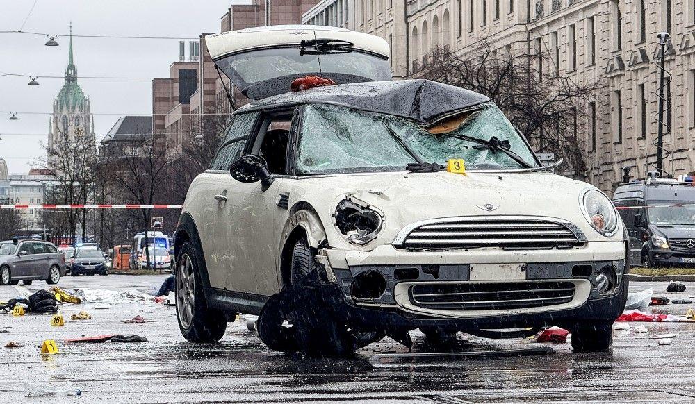 incident, minhen, incident u minhenu, automobilom uleteo u ljude u minhenu