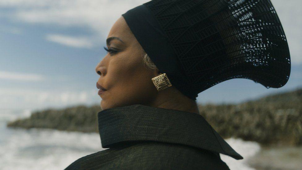 แองเจลา แบสเส็ตต์ ลุ้นนักแสดงสมทบหญิงยอดเยี่ยม จากเรื่อง Black Panther: Wakanda Forever