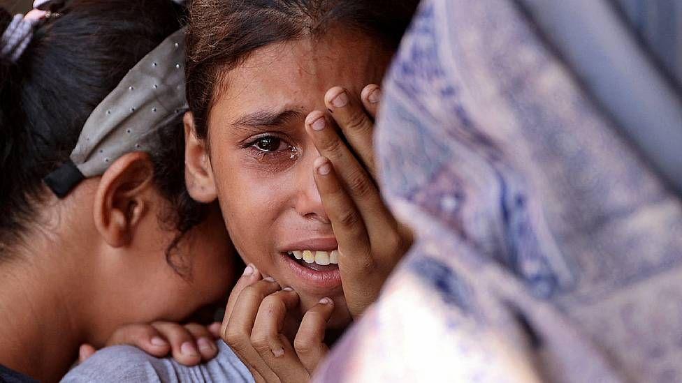 Niña llorando en Gaza