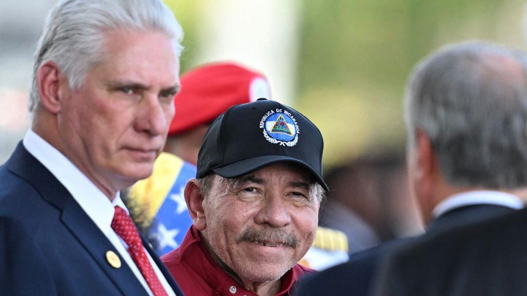 Miguel Díaz-Canel, presidente de Cuba (izquierda), y Daniel Ortega, dirigente de Nicaragua.