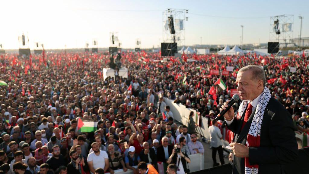 Recep Tayyip Erdogan addressing pro-Palestinian rally in Istanbul