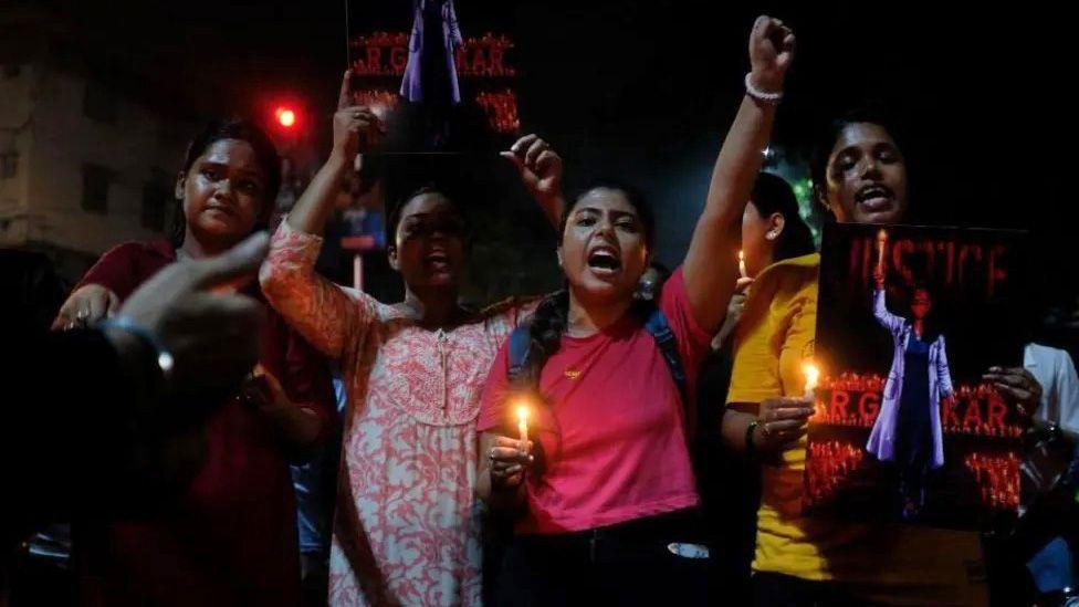 India women lead night protests after doctor's rape and murder