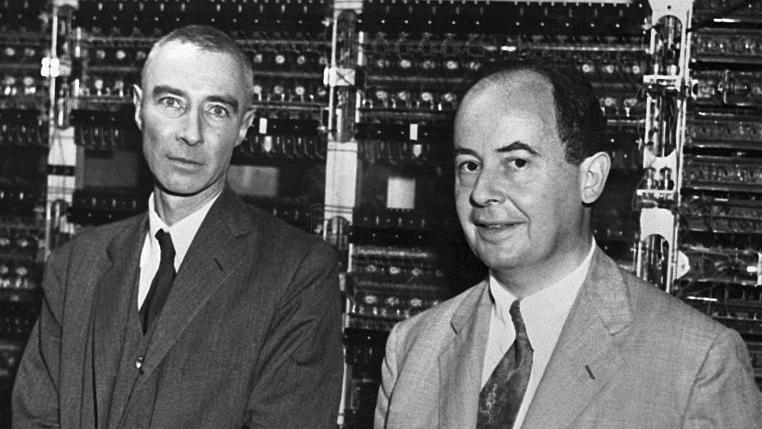 Oppenheimer y Von Neumann