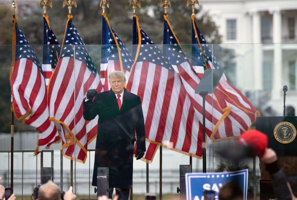 Donald Trump dando un discurso ante sus seguidores el 6 de enero de 2021.