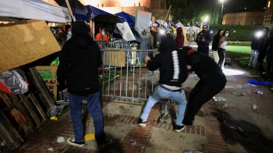 protestas en UCLA