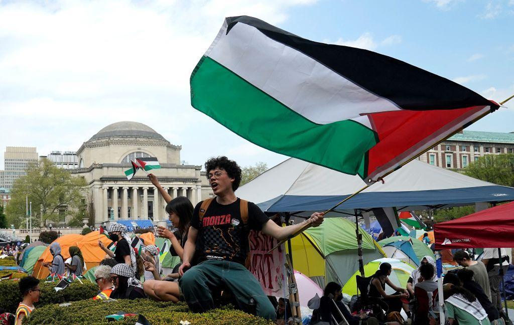 Estudiantes en su acampada en la Universidad de Columbia.