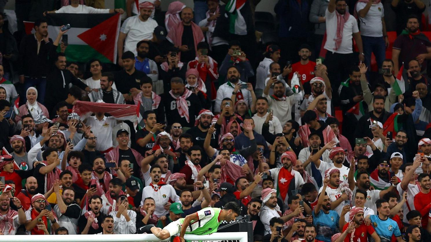 الجماهير الأردنية في قطر