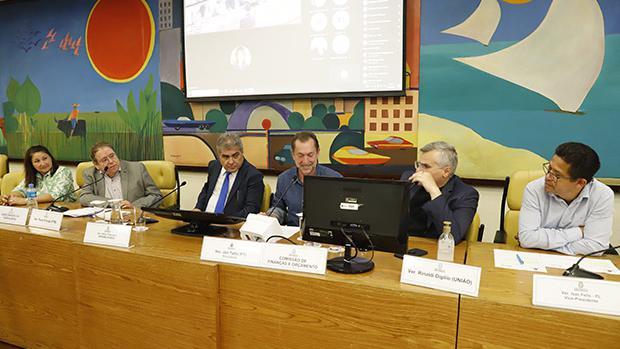 Reunião de instalação da Subcomissão da Tarifa Zero na Câmara Municipal de São Paulo
