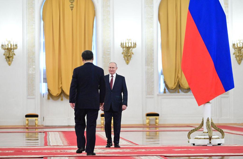 Xi Jinping e Vladimir Putin em Moscou