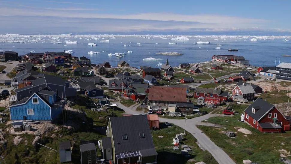 مجموعة من المنازل في غرينلاند