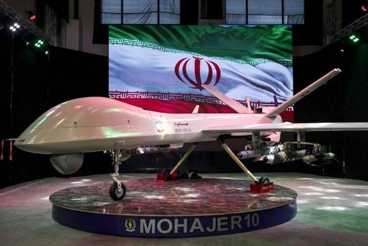 طائرة "مهاجر 10" الإيرانية