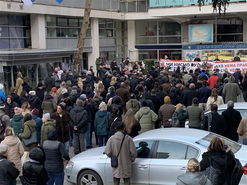 Protest advokata u Beogradu, ispred zgrade RTS-a