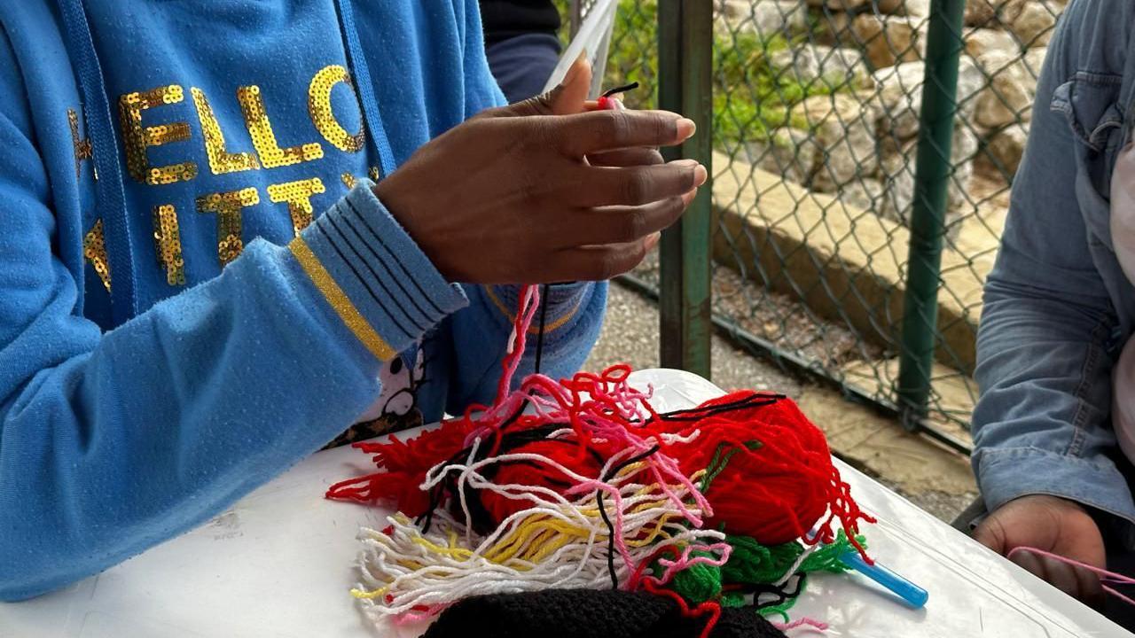 Women's hands knitting 