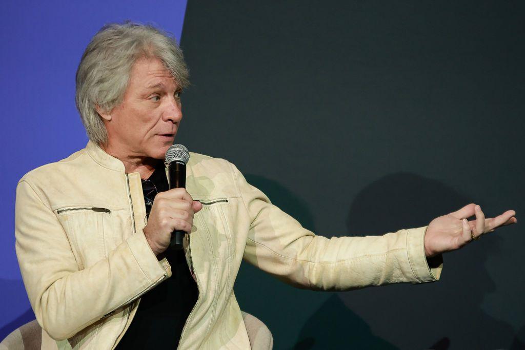 Bon Jovi en una rueda de prensa.