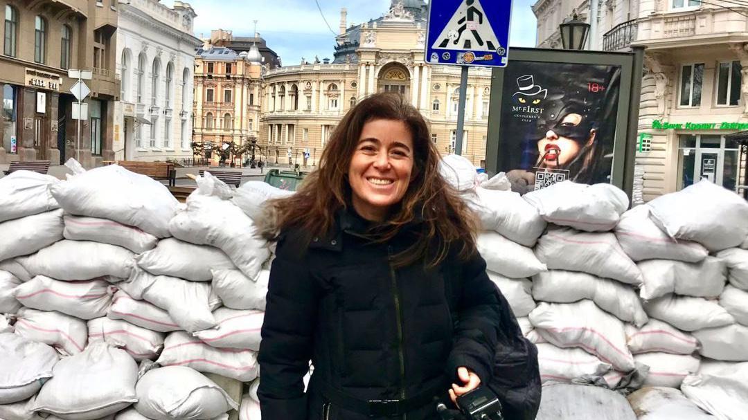 Catalina Gómez Ángel, con base en Teherán desde hace varios años y quien ha estado cubriendo la guerra  en Ucrania desde que comenzó.