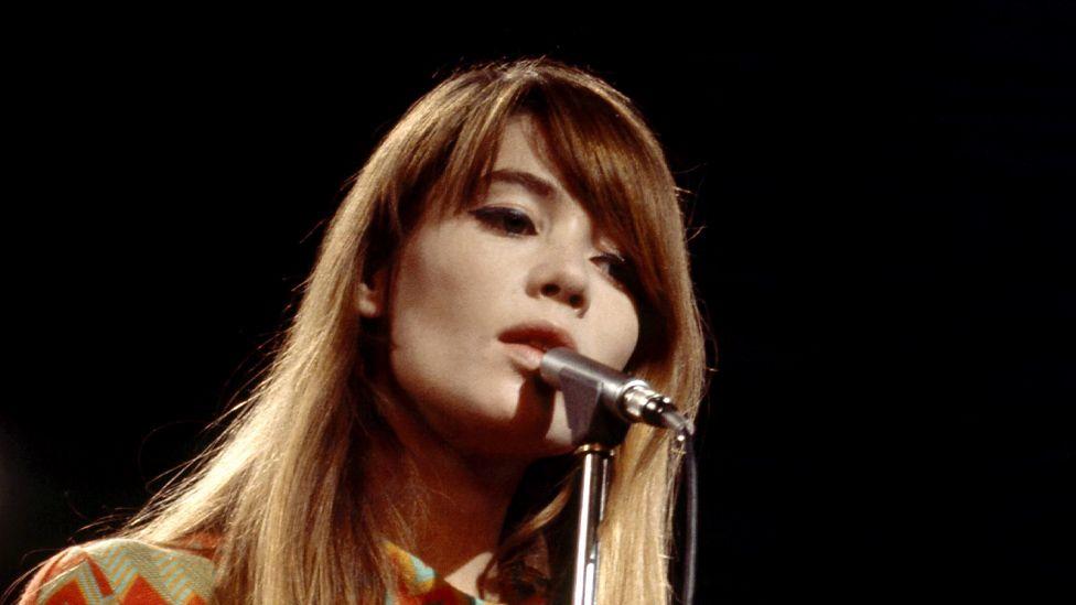 Iconic French singer Françoise Hardy dies aged 80