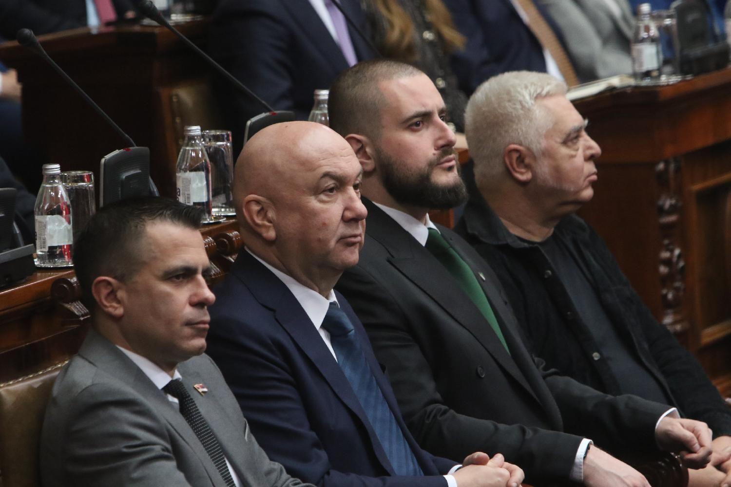Šok u Skupštini Srbije: Podrška studentima iz klupa vladajuće koalicije 5 ministri, vlada srbije, Kandidati za ministre (s leva na desno): Đorđe Milićević (SPS), Nenad Popović, Usame Zukorlić i Boris Bratina