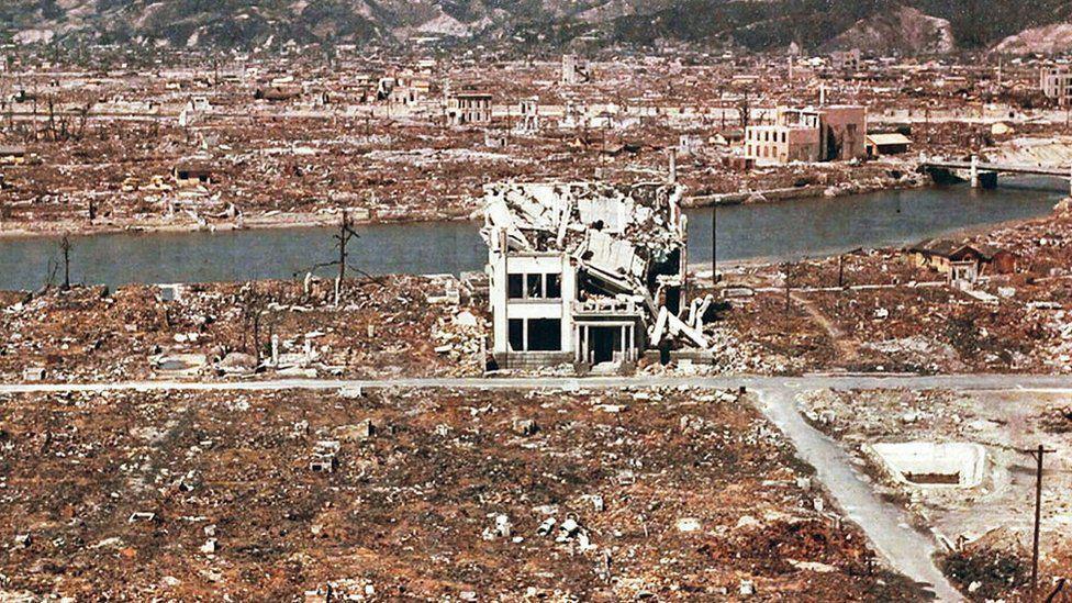 Escombros de edificios en Hiroshima.