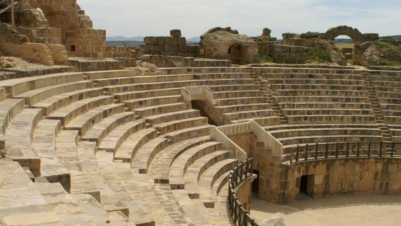 Anfiteatro de Oudna, na Tunísia, com capacidade para mais de 16 mil espectadores