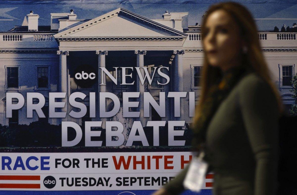 Cenário do debate na emissora CBS