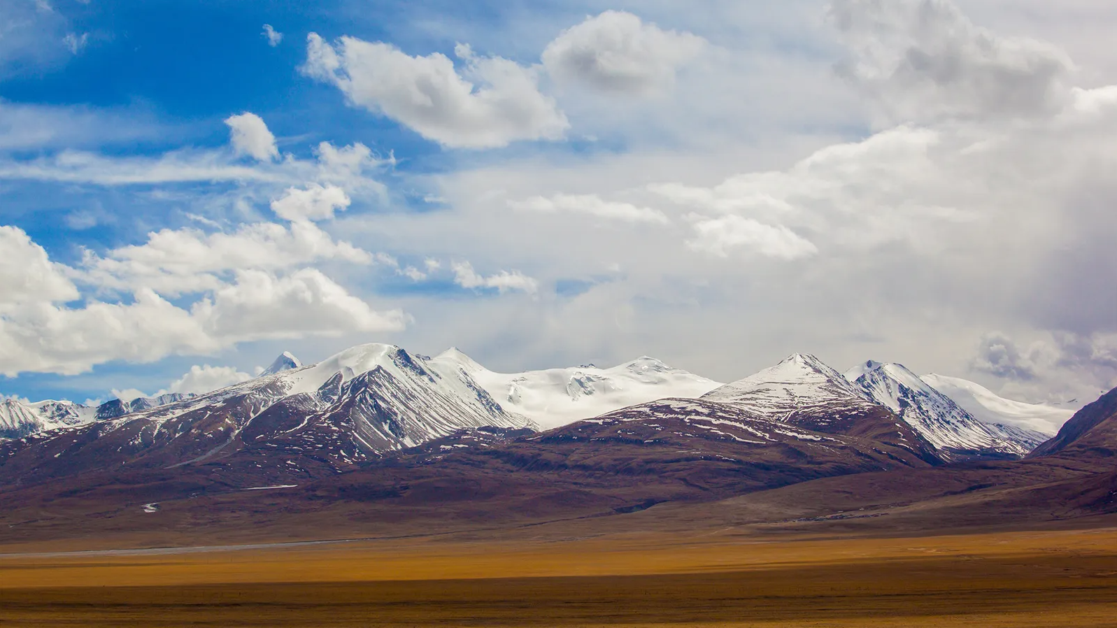 Montanhas nevadas