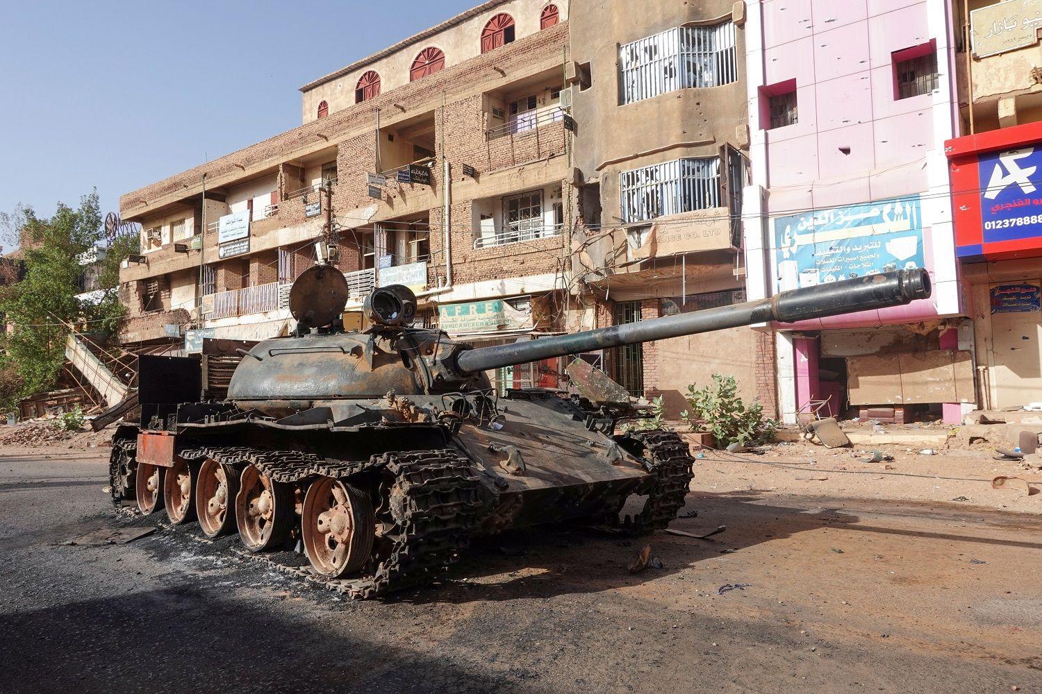دبابة في السودان.