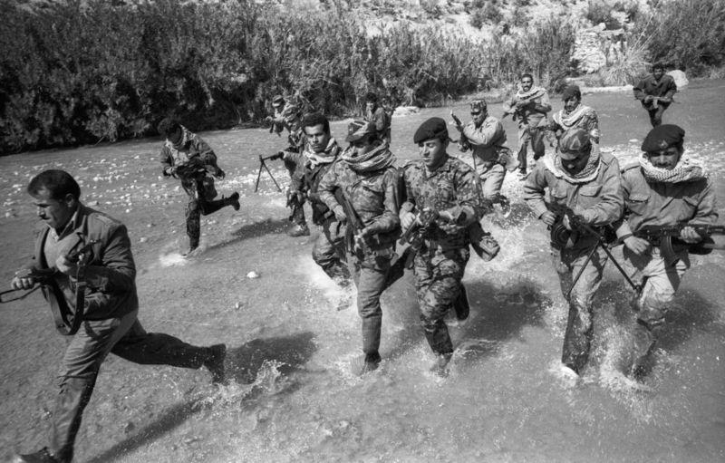 Pada akhir tahun 1960-an, pemuda Ikhwanul Muslimin melakukan operasi militer melawan Israel, namun di bawah bendera gerakan Fatah.