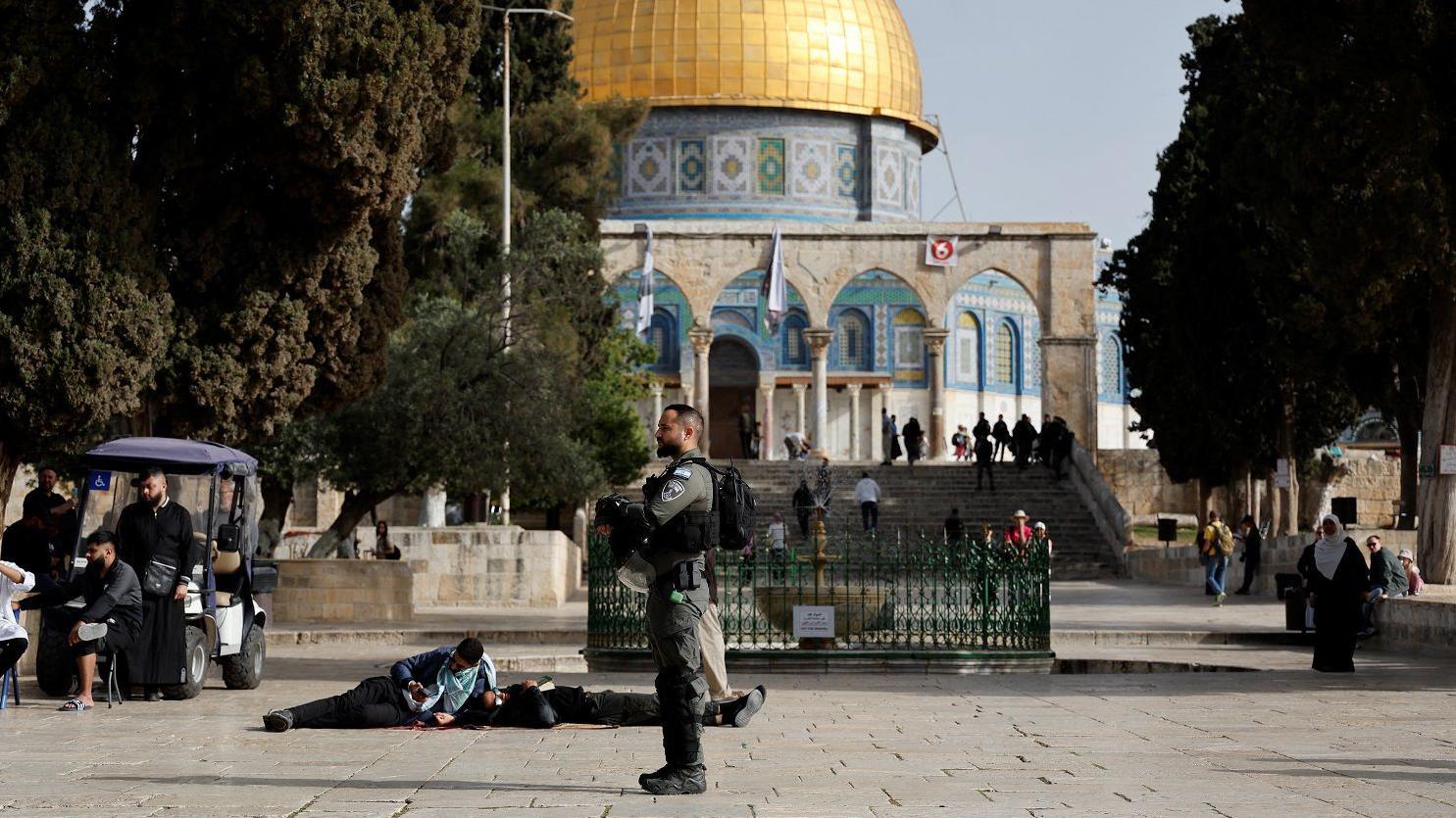 عناصر الأمن الإسرائيلية عند المسجد الأقصى