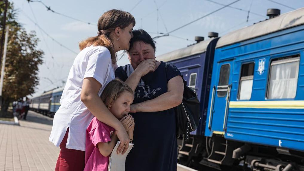 People evacuate from Pokrovsk, August 2024