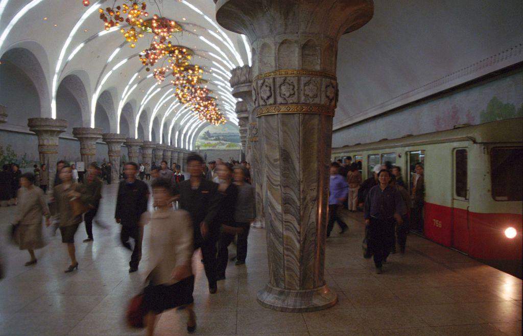 Una estación de metro de Pyongyang.