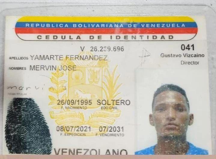 Copia a color de la cédula de identidad venezolana del joven Mervin Yamarte, 