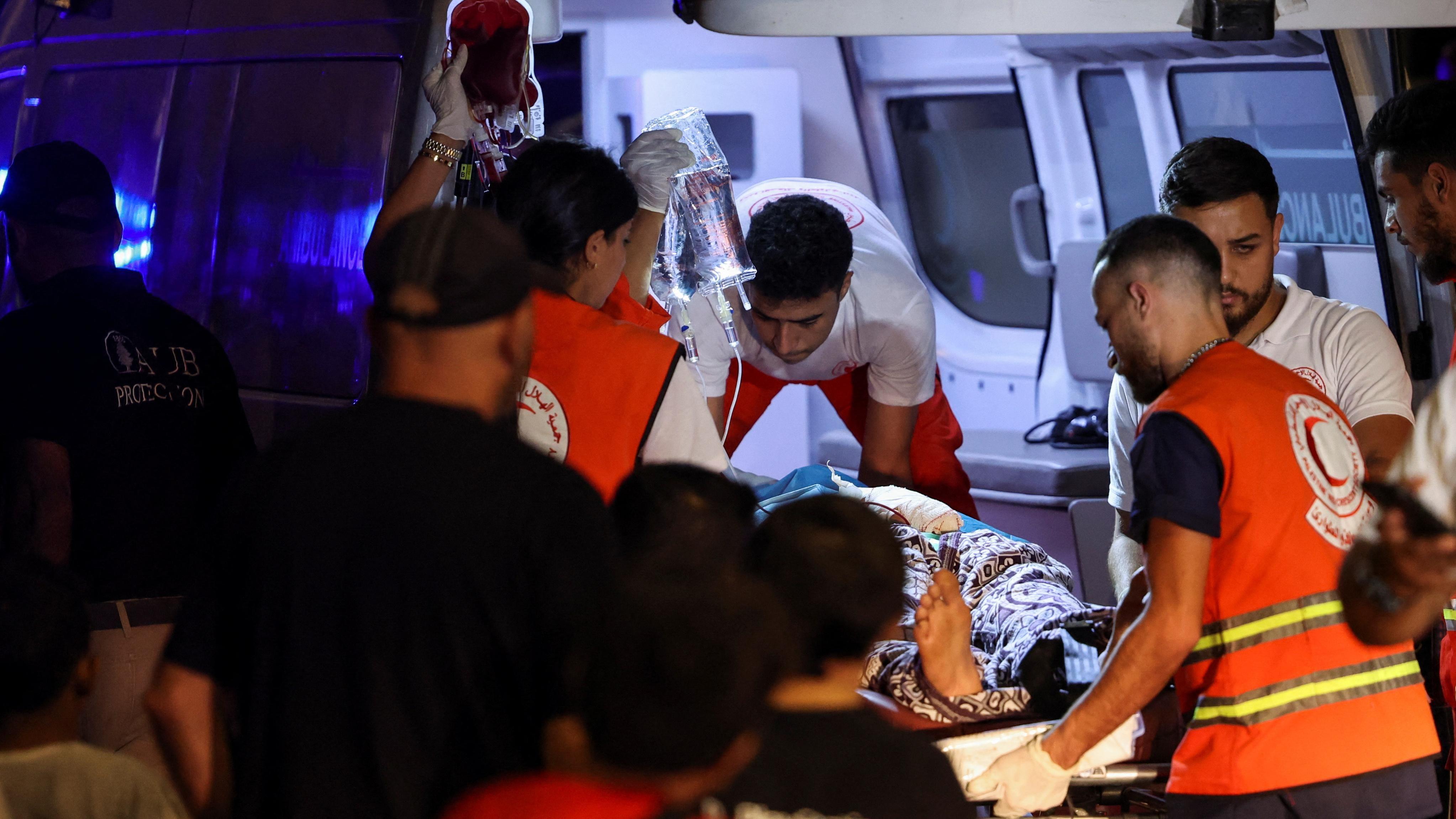 9 قتلى وأكثر من 2,700 إصابة خلال انفجارات أجهزة اتصال "بيجر"، وحزب الله والحكومة يحملان إسرائيل المسؤولية 1 جرحى لبنان