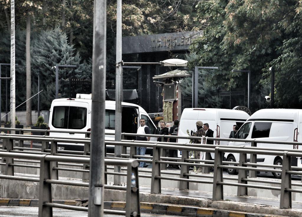 آثار محاولة هجوم بالقنابل على وزارة الداخلية في أنقرة في 1 أكتوبر/تشرين أول 2023 في أنقرة، تركيا