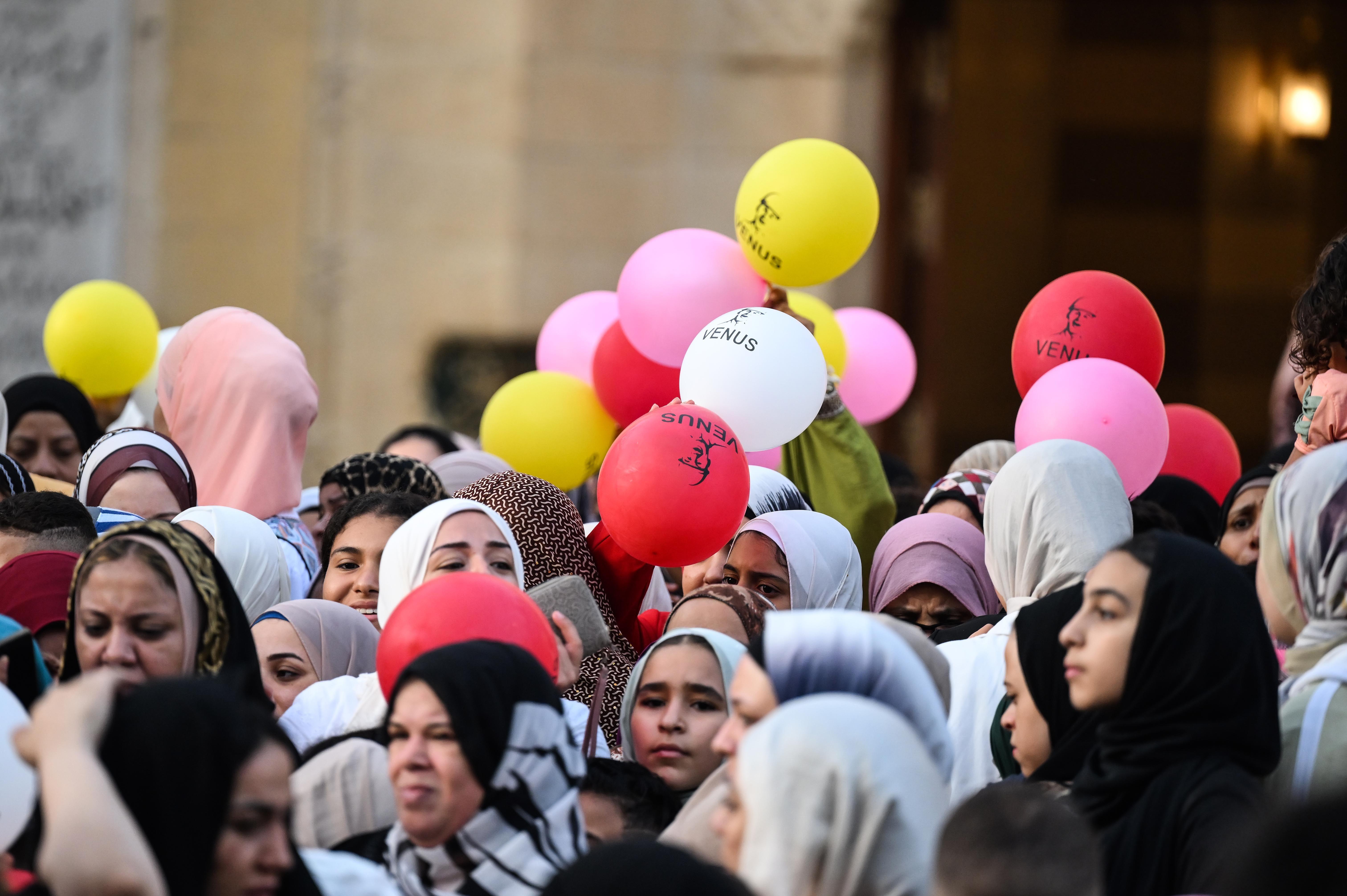 عائلات تحتفل بعيد الأضحى في القاهرة 