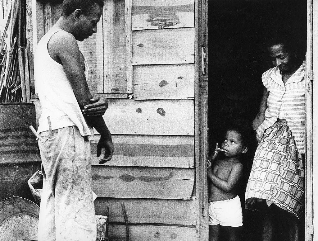 Una familia de una favela en Río de Janeiro en 1963.