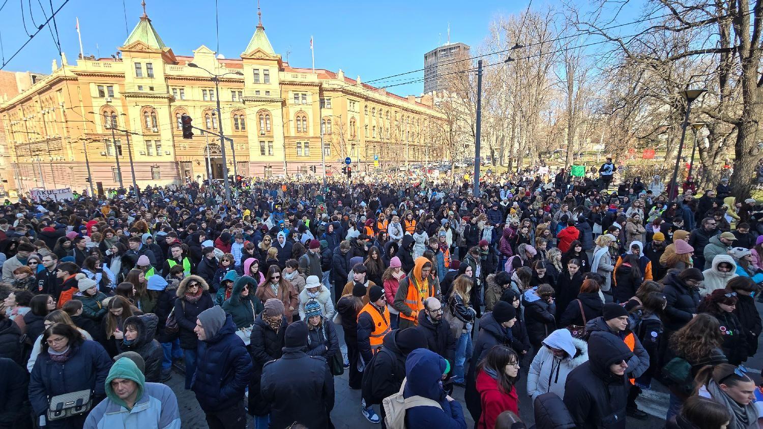 studenti, protest ispred Ministarstva prosvete