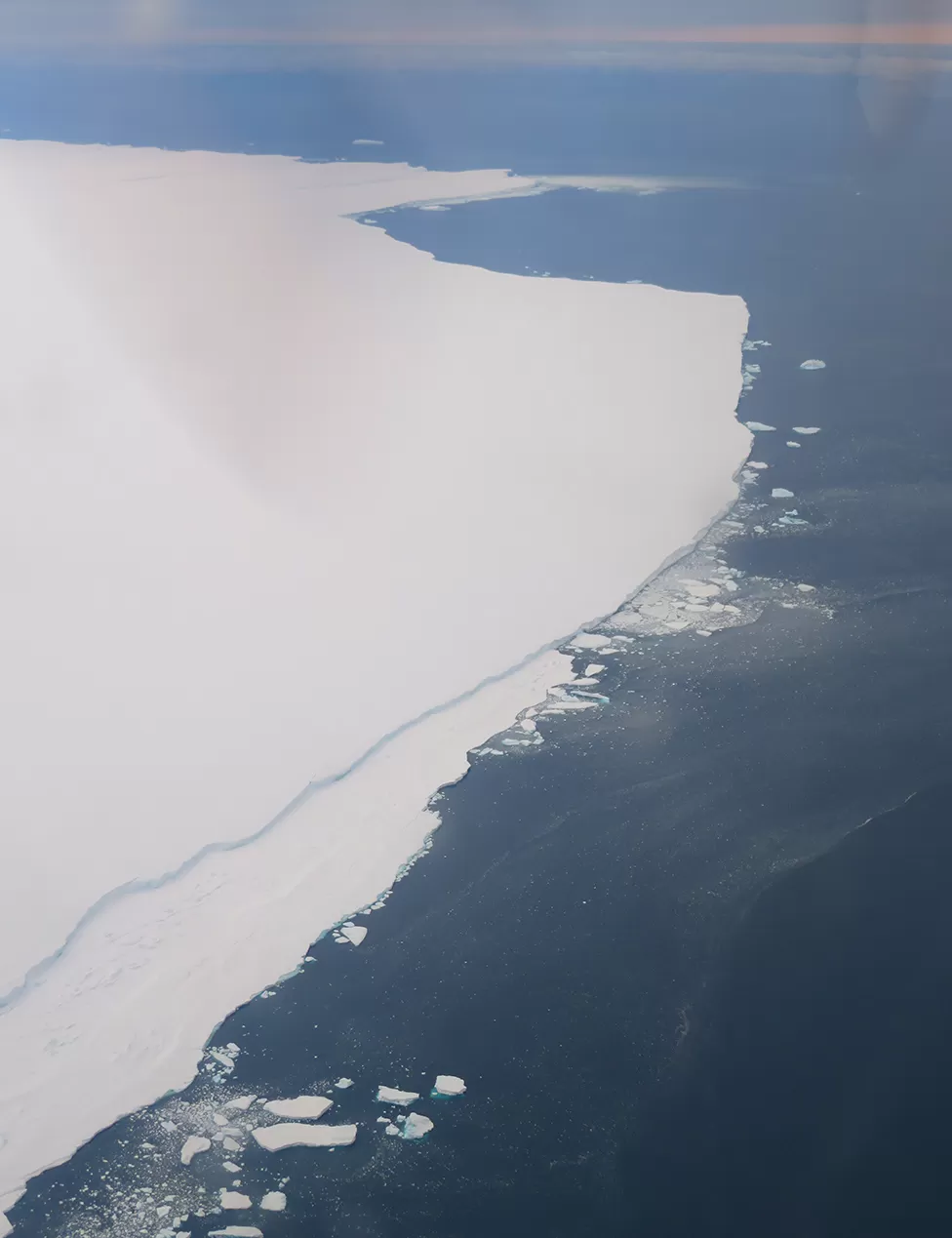 Imagem aérea do iceberg A81