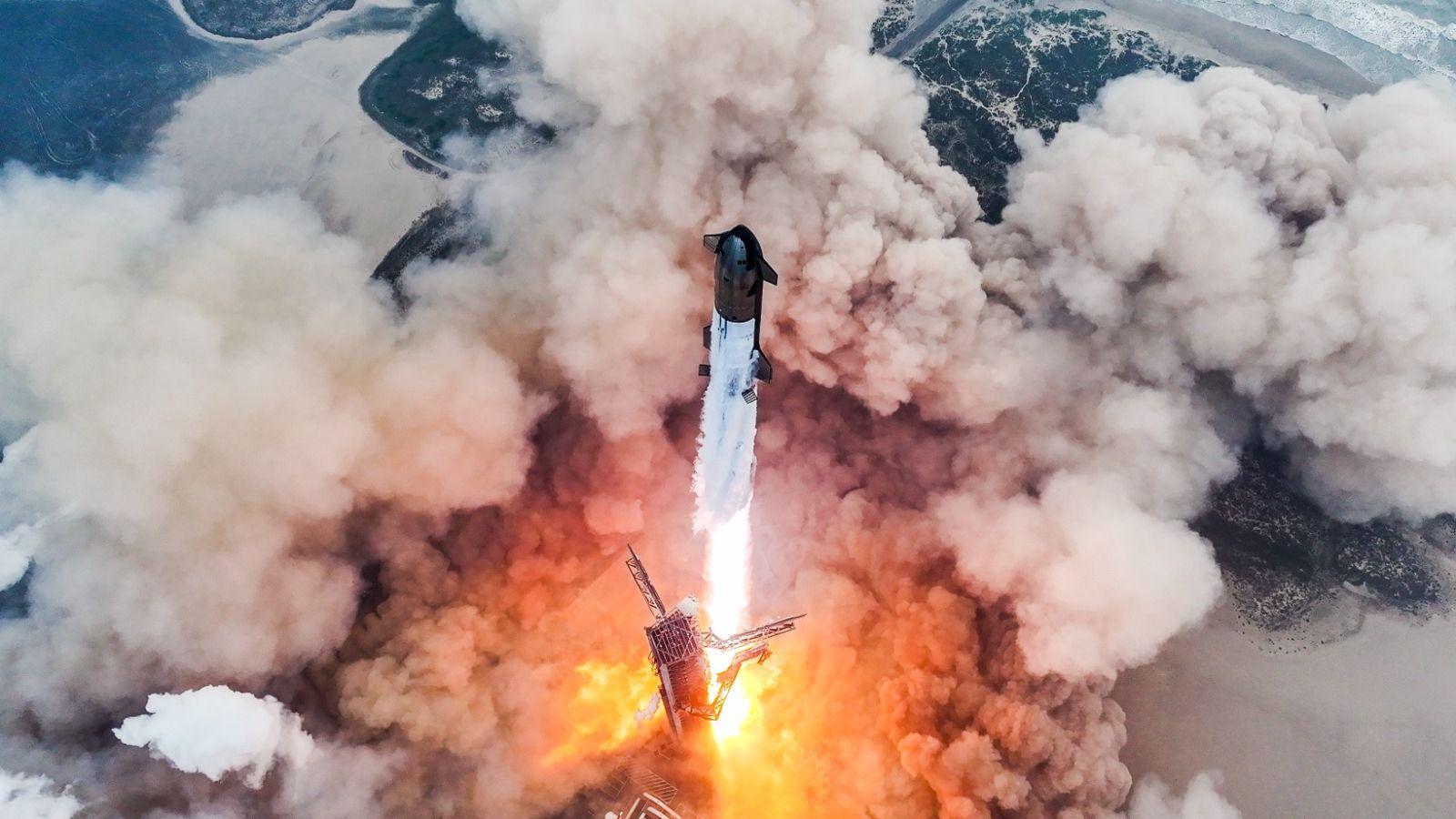 Musks Starship rocket makes breakthrough ocean landing