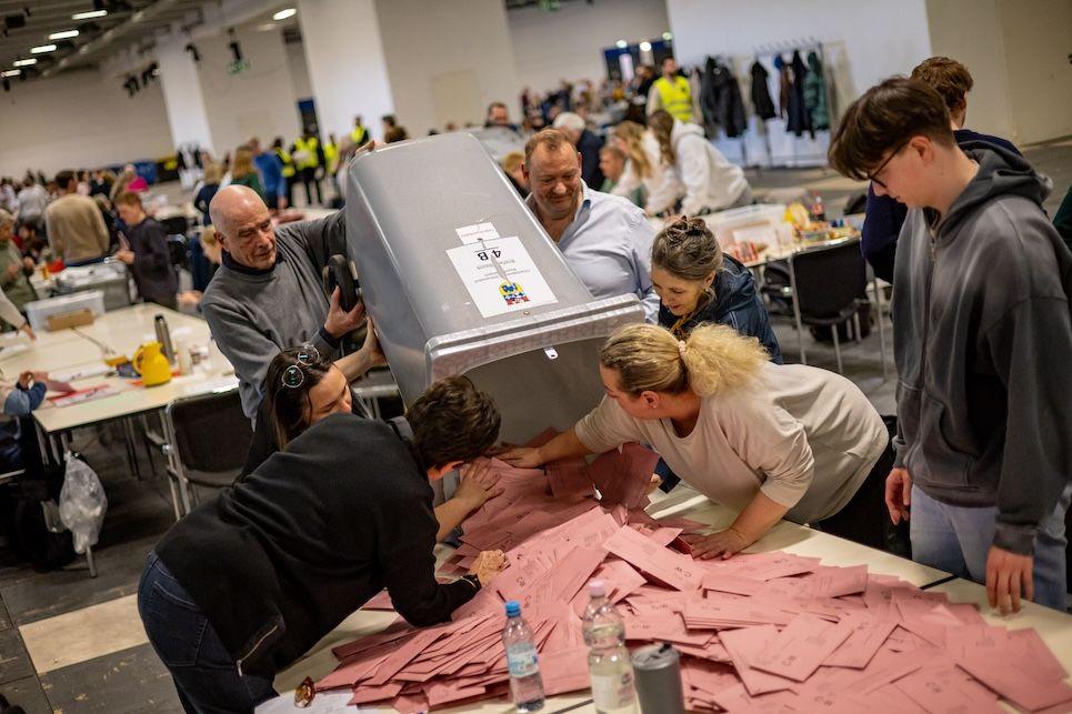 Zatvorena su birališta na izborima u Nemačkoj