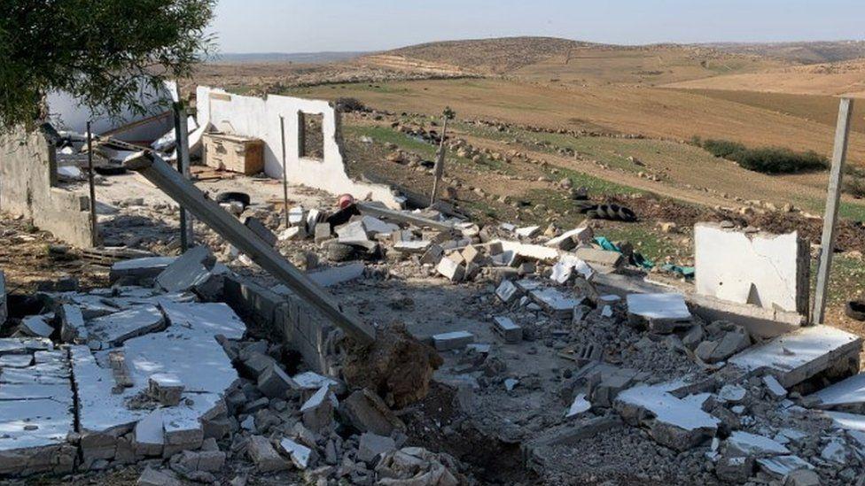 La destrucción en la aldea de Jirbet Zanuta