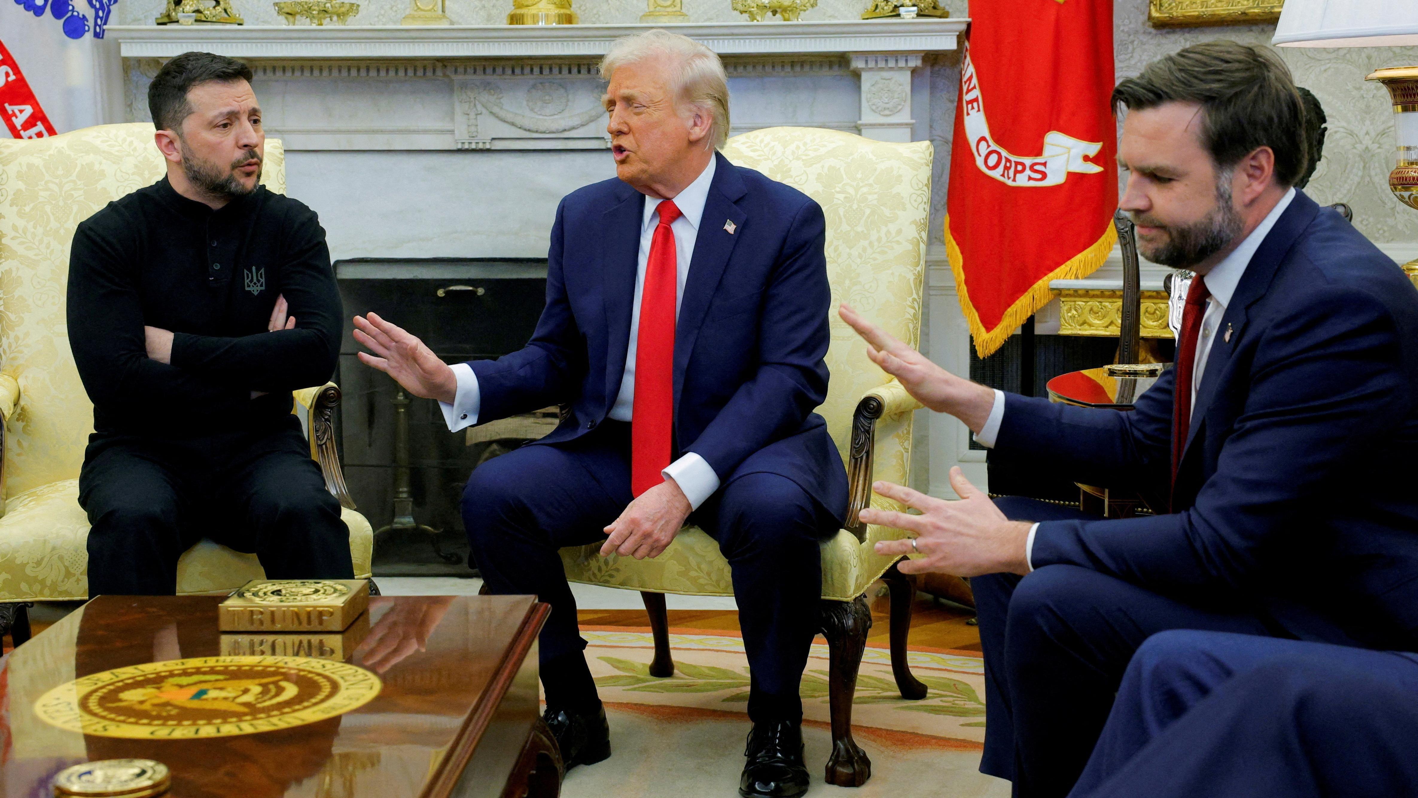 مشهد من المشادة الكلامية بين ترامب وزيلنسكي في البيت الأبيض